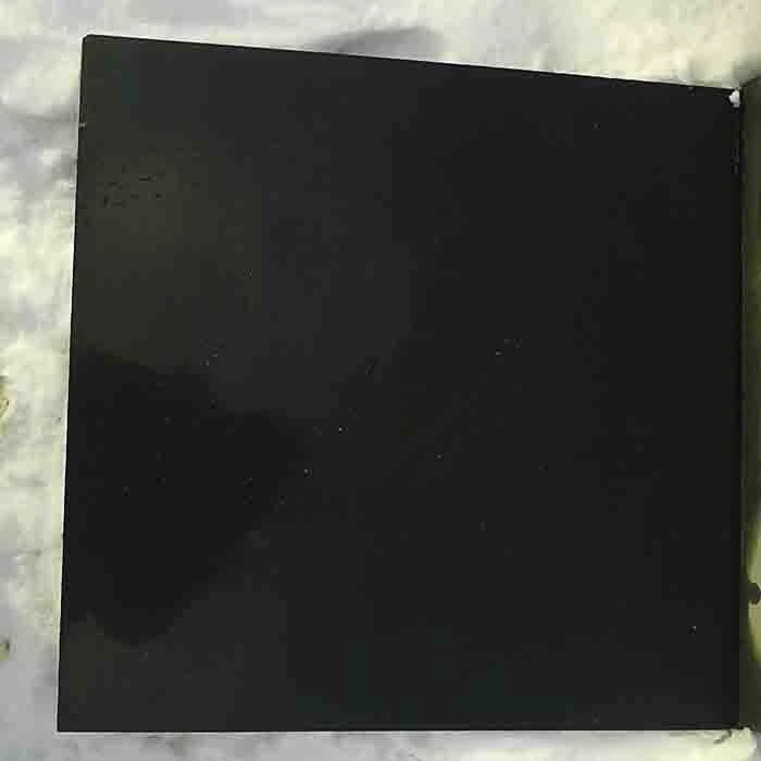 Basalte noir poli